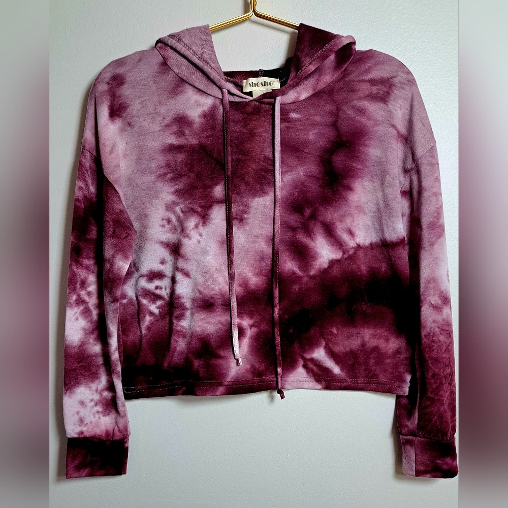 Sho-Sho Sweatshirt with hoodie, purple tie dye. Size Small. Pre-Owned.